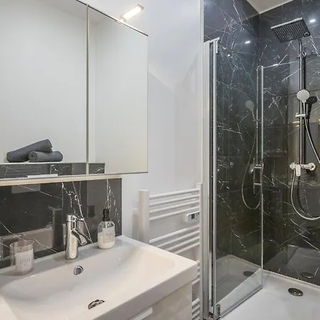 L'orchidee : Proche Rer B -